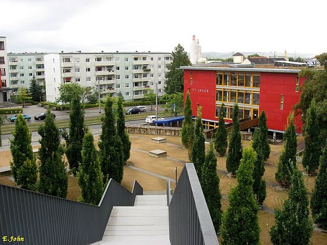 Blick vom Primariusgraben auf das diakonische Pflegeheim St. Jakob Haus